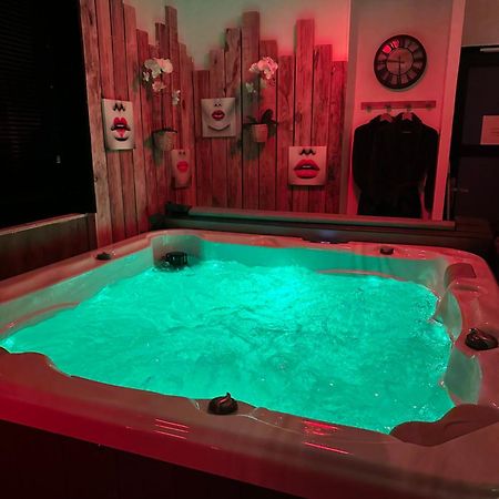 La Maison Des Plaisirs Love Room Champigny  ภายนอก รูปภาพ