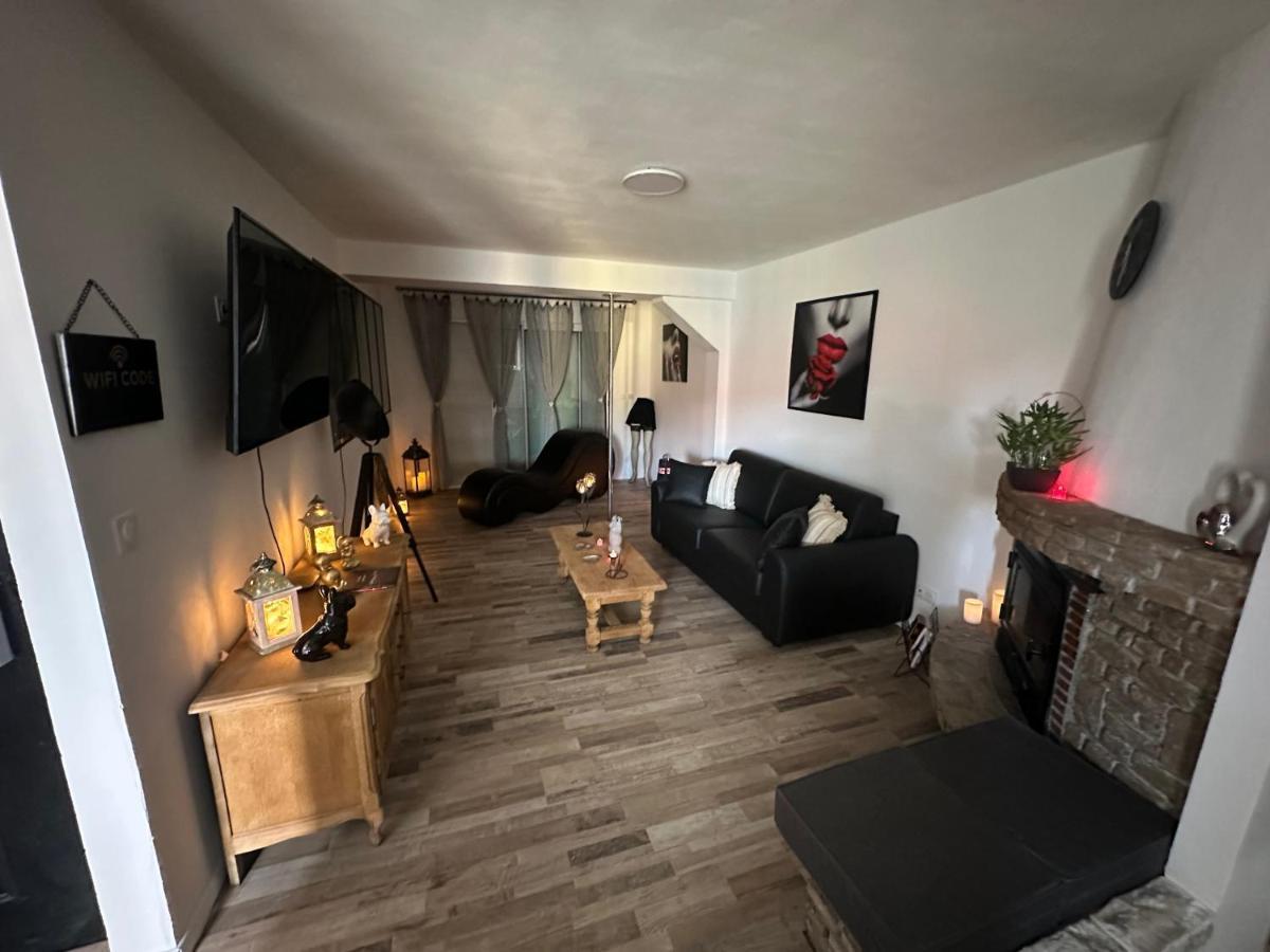 La Maison Des Plaisirs Love Room Champigny  ภายนอก รูปภาพ
